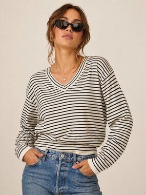 GAP - Navy & White Striped V-Neck Sweater – Women’s Size L